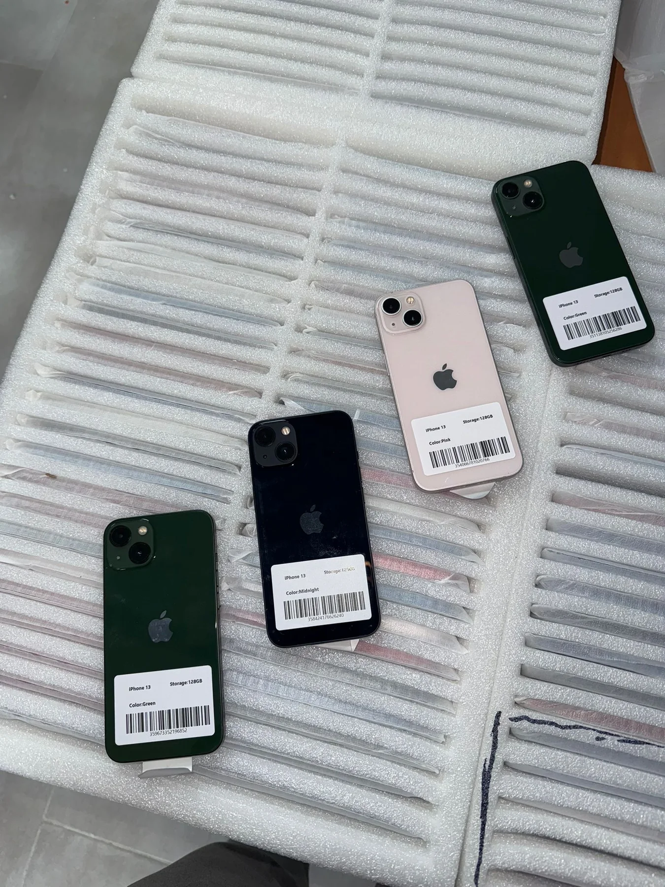 Real iPhone 13 wholesale stock in multiple colors